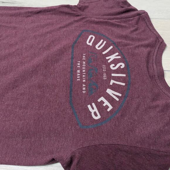 Quicksilver sz small maroon graphic t shirt - Picture 6 of 6